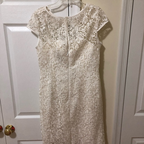 Adrianna Papell cap-sleeve illusion lace dress - Picture 6 of 7